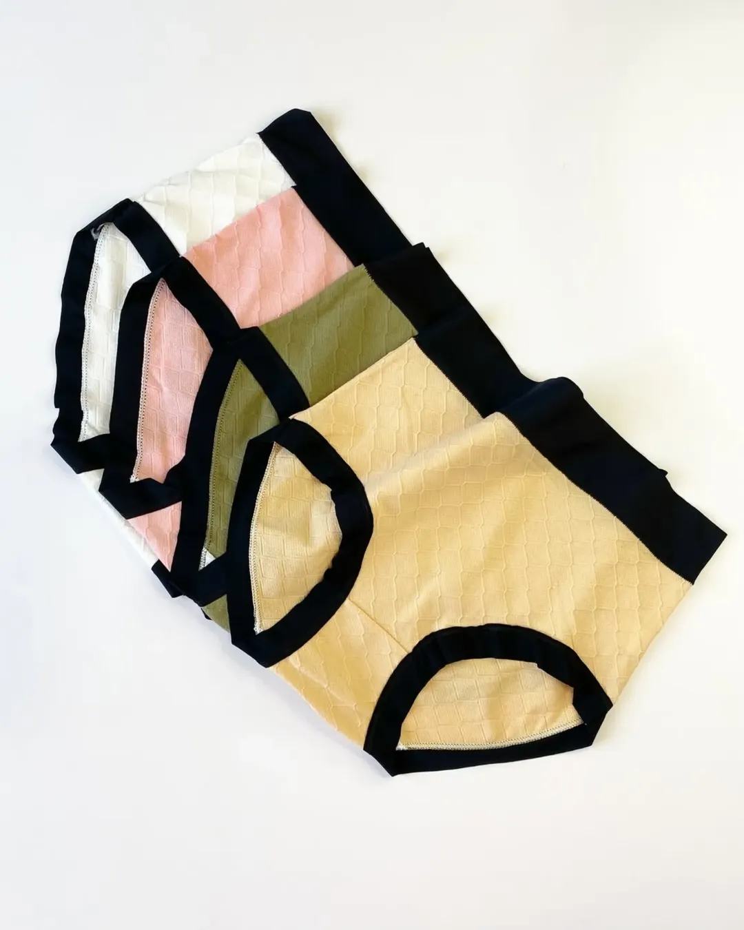 شورت اروپایی مدل گنی فاق بلند کد۲۱۳۳